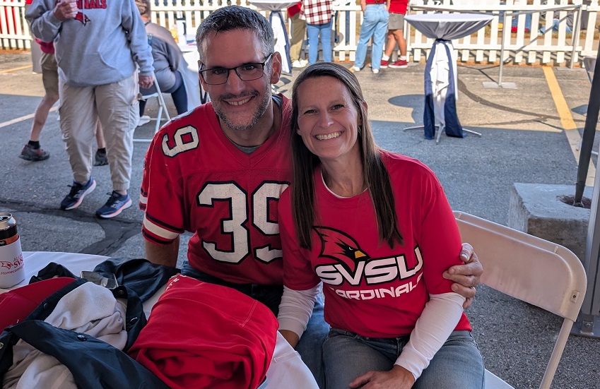 2024 Homecoming. 2 alumni who met at SVSU and got married, enjoying the Alumni Homecoming Tailgate